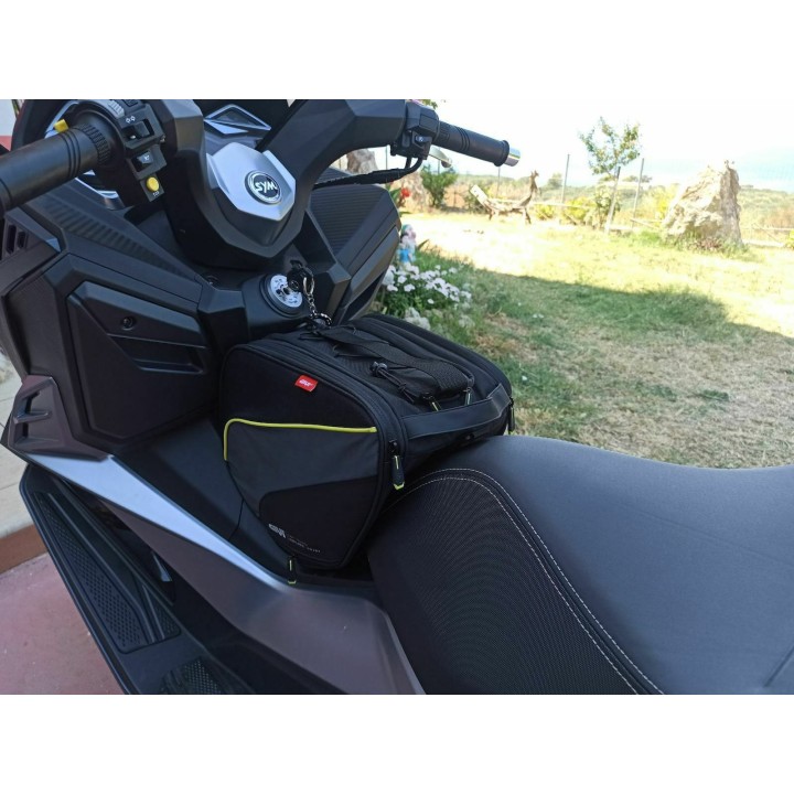 Τσάντα Scooter Givi EA135B 15lt μαύρη