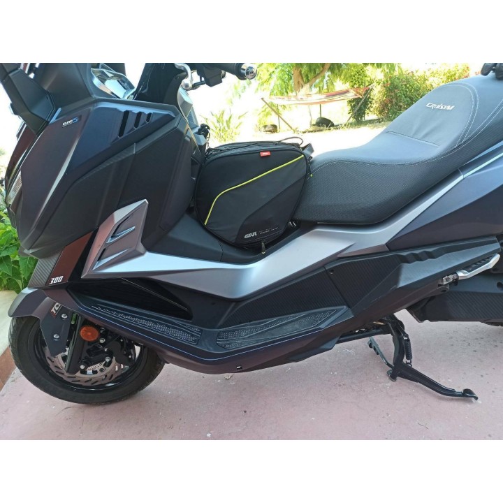 Τσάντα Scooter Givi EA135B 15lt μαύρη